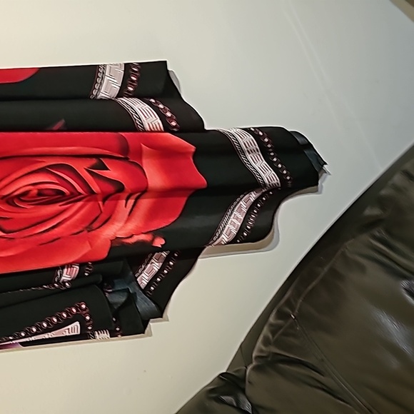 Dress - Picture 3 of 4